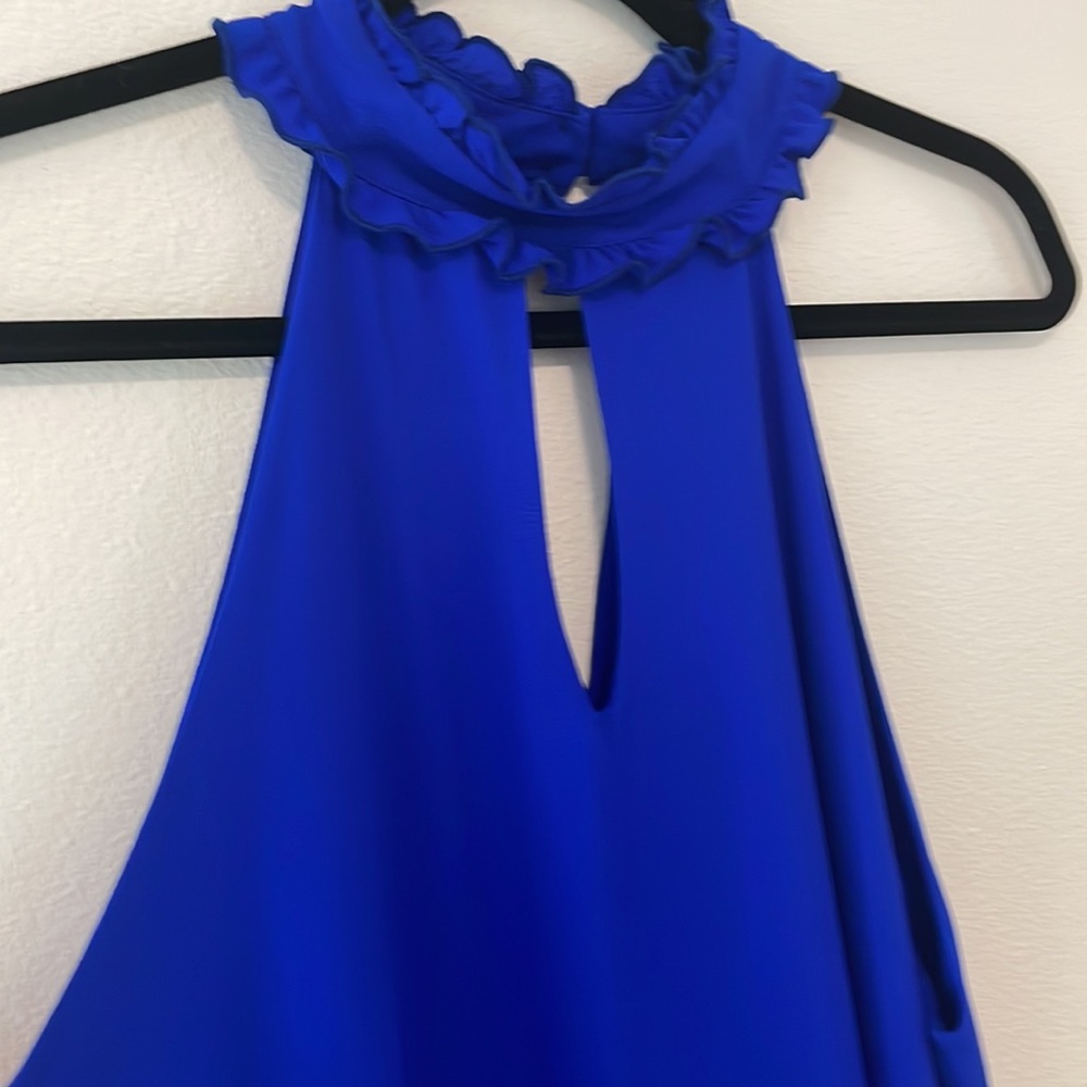 Mary & Mabel Sleeveless Choker Collar Trapeze dress in Neon Royal
